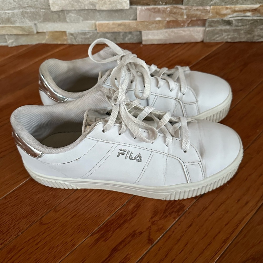 Fashion sneakers size 9